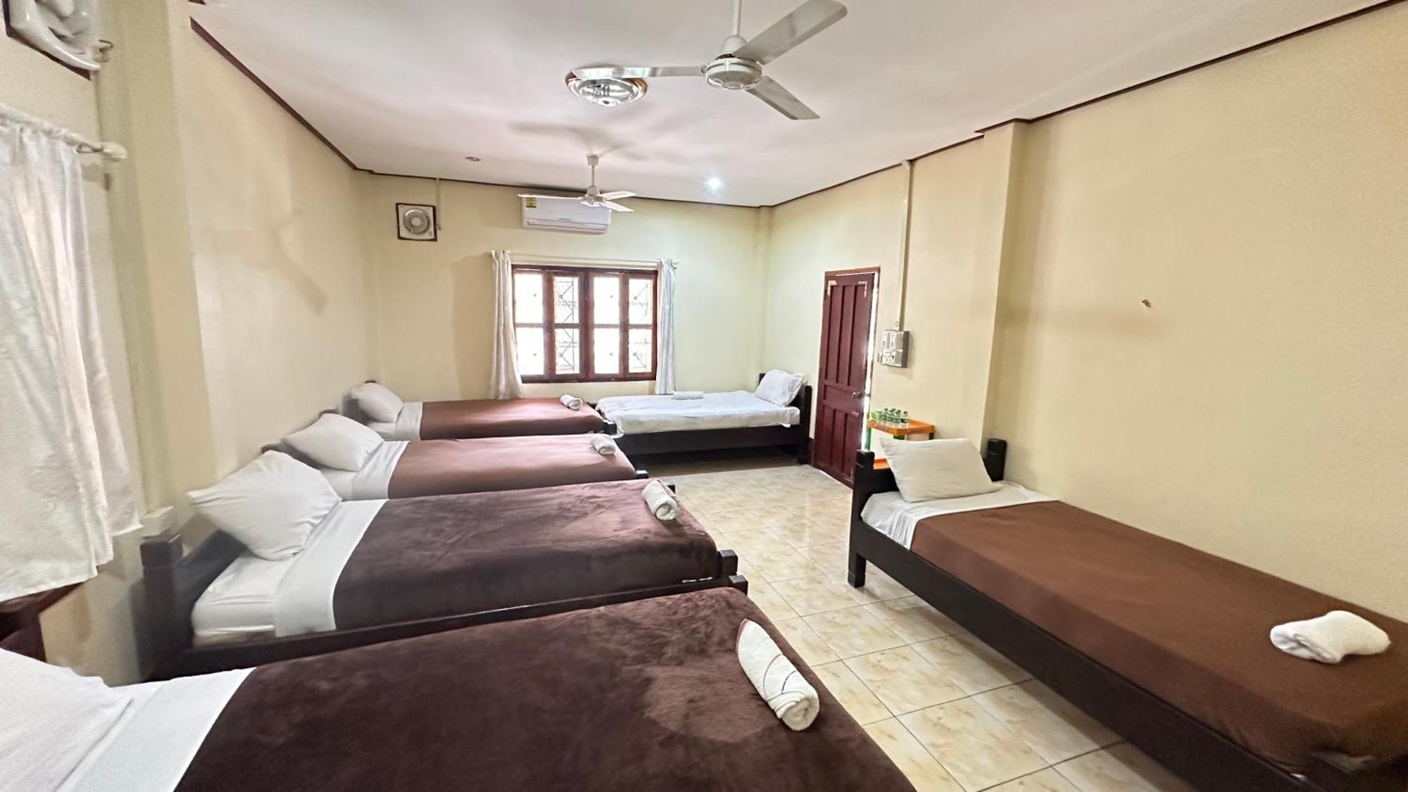 Pakbeng Guesthouse Exteriér fotografie